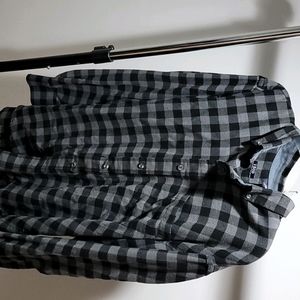Izod Long Sleeve Plaid Shirt